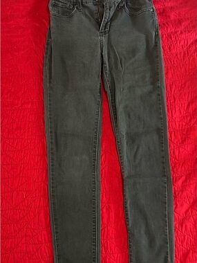 Levi's Women's Skinny Jeans in Charcoal Gray